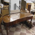 639 8022 DRESSING TABLE
